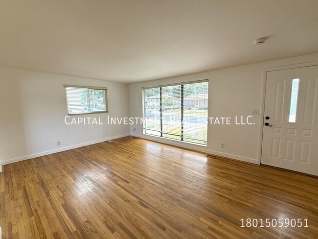Building Photo - 1047 E 5235 S