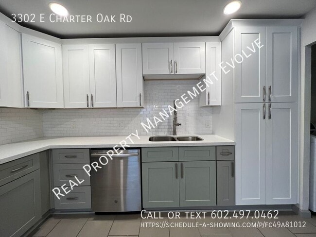 Building Photo - 3302 E Charter Oak Rd