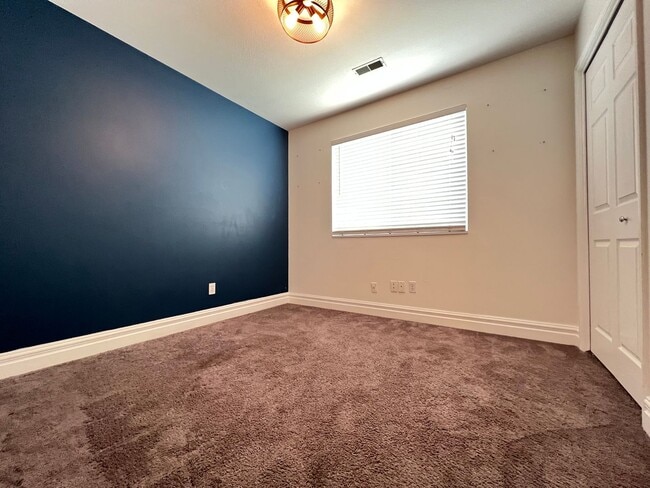 Building Photo - 2951 W 1060 N