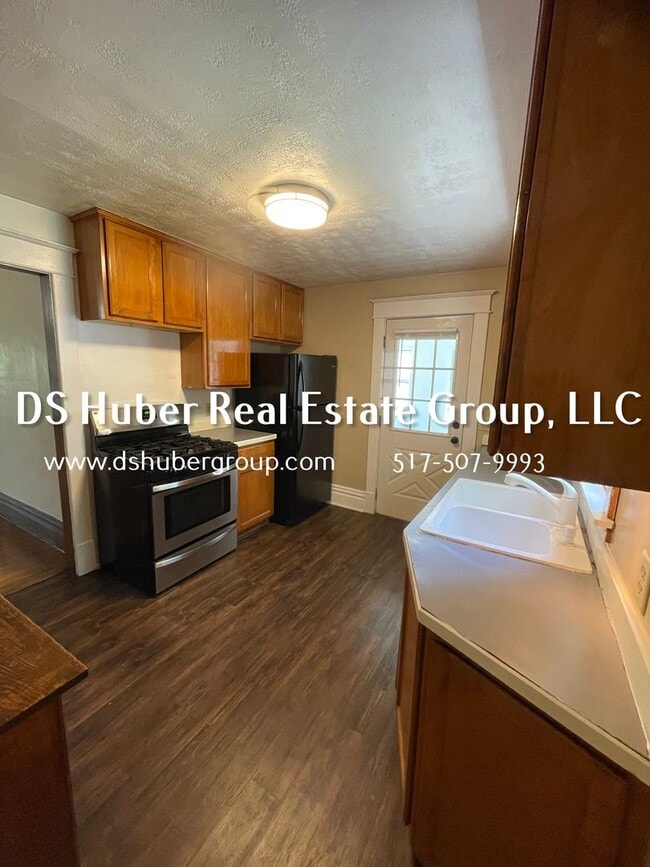 Building Photo - 132 S Magnolia Ave