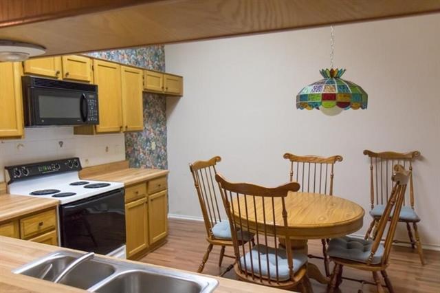 Building Photo - 557 Grace Dr