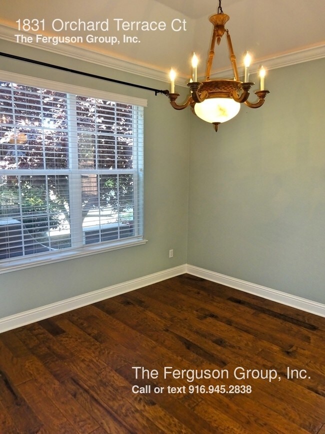 Building Photo - 1831 Orchard Terrace Ct