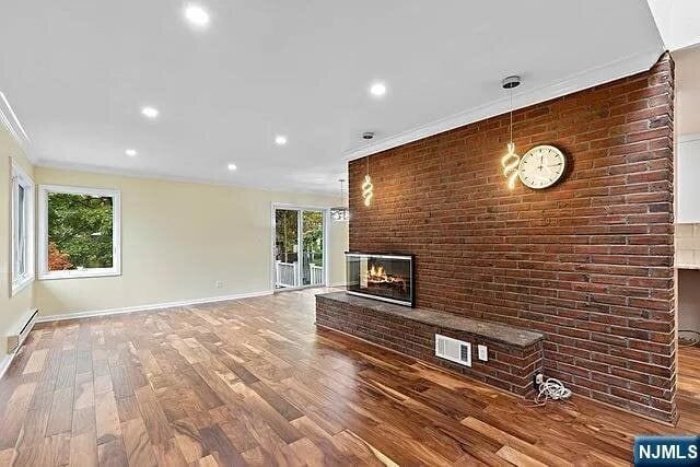 Building Photo - 24 Irving Ave