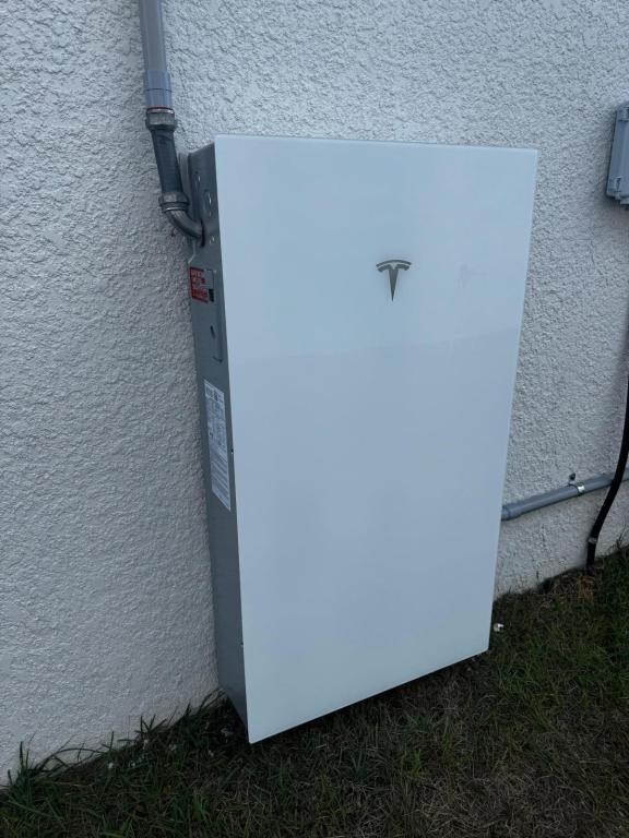 Building Photo - 1121 Deepwater Cir