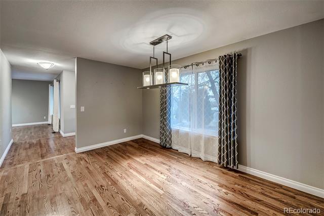 Building Photo - 953 Shadow Mountain Dr