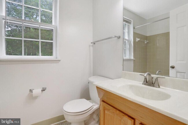 Building Photo - 3369 S Stafford St