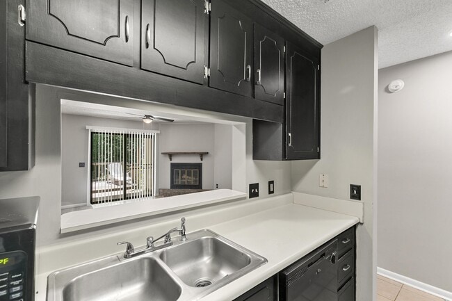 Building Photo - 115 Candlebrook Dr