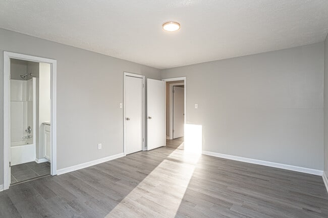 Building Photo - 5717 Aftonshire Dr