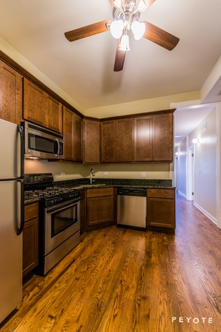 Building Photo - 2445 W Harrison St