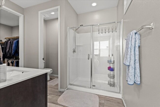 Building Photo - Luxurious, Modern, Completely Renovated 3 Bedroom Home In the Heart of Summerlin