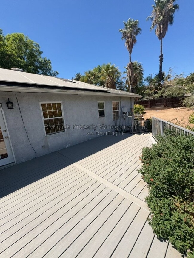 Building Photo - 3126 Belvedere Dr