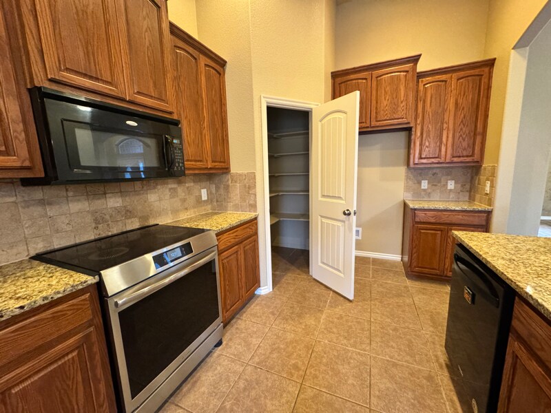 Building Photo - 1801 E Jacksonville St