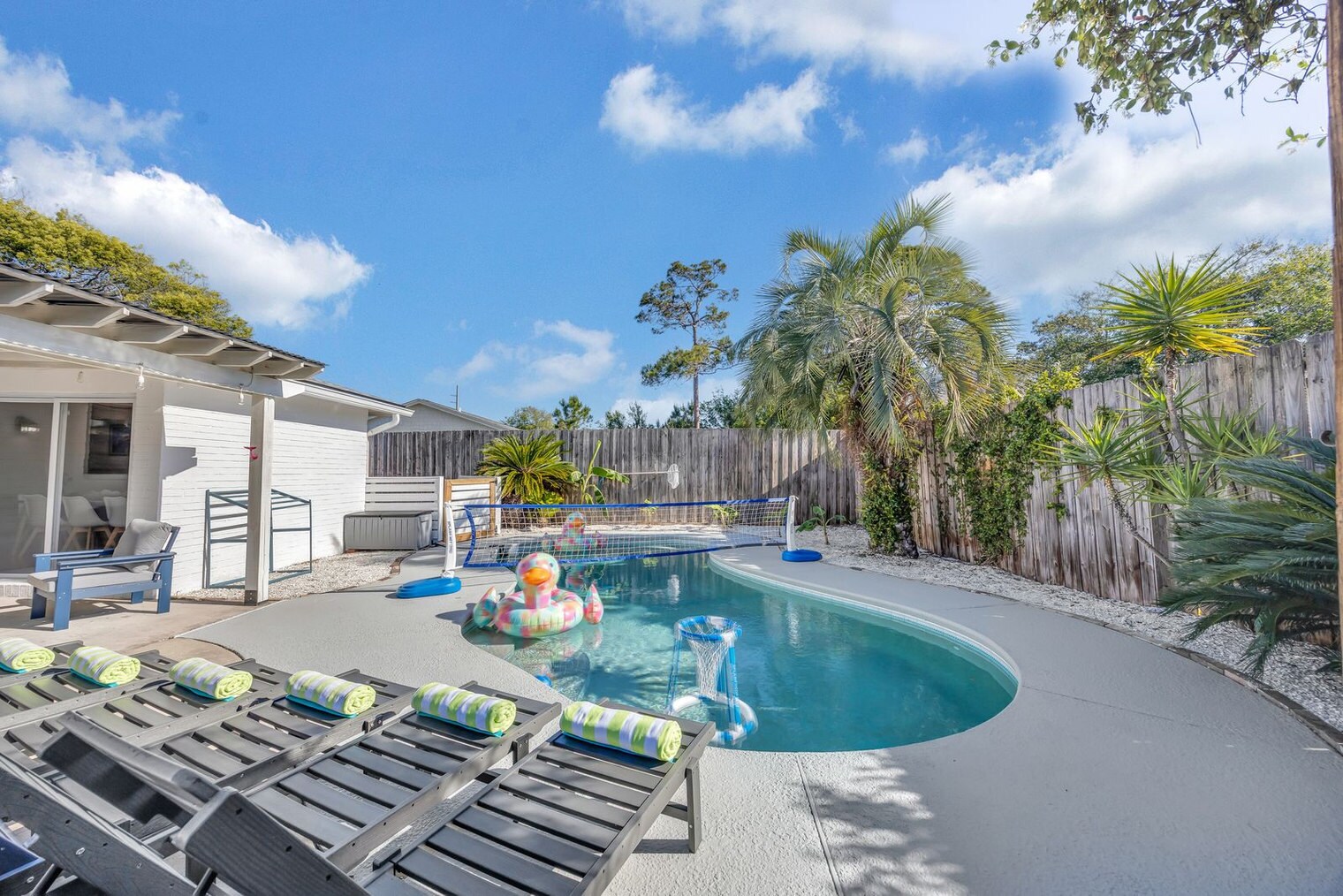Building Photo - 26 Cobia St