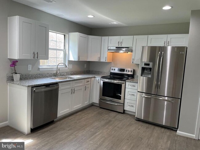 Building Photo - 108 Hunter Run Rd