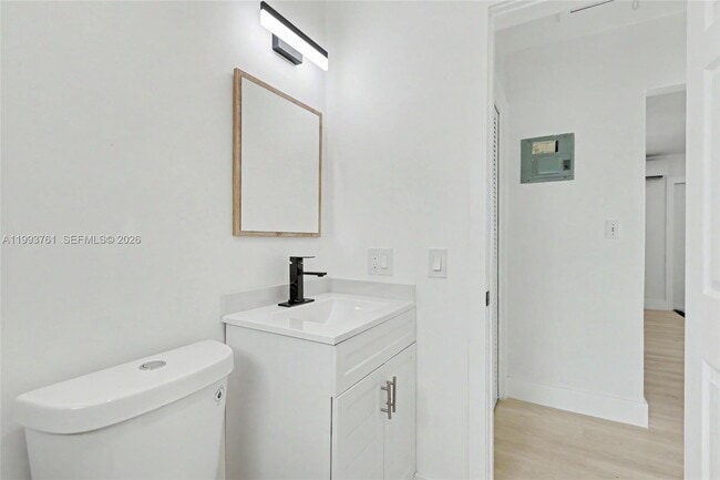 Building Photo - 55 SW 13th St