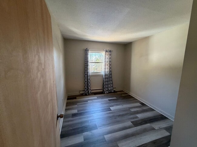 Building Photo - 1088 Dover, 203