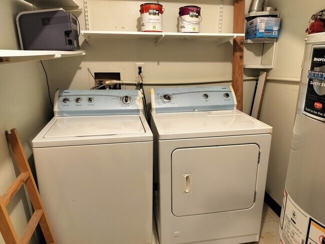 Building Photo - 19 Mendrey Ct