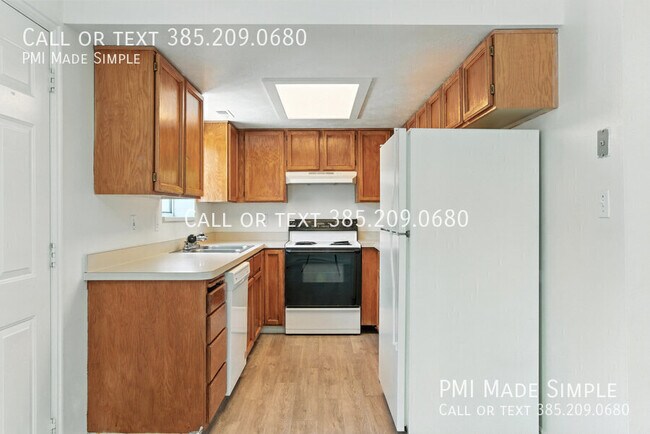 Building Photo - 1733 W 800 N St