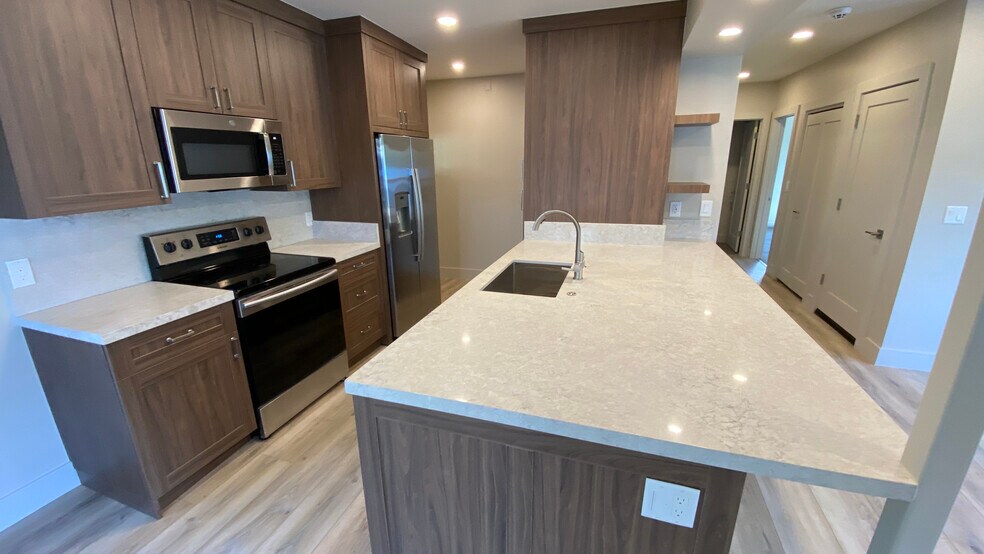 All Stainless kitchen appliances - 13405 Donner Pass Rd