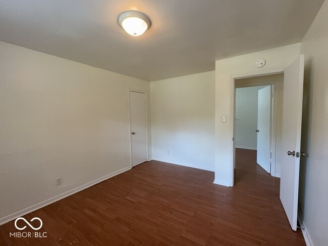 Building Photo - 2646 W 60th St