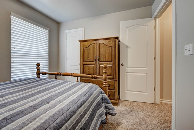 Building Photo - 4716 Stag Horn Dr