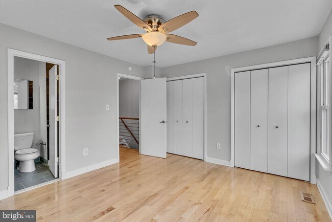 Building Photo - 6146 Brook Dr