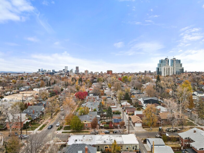 Building Photo - 706 E Dakota Ave