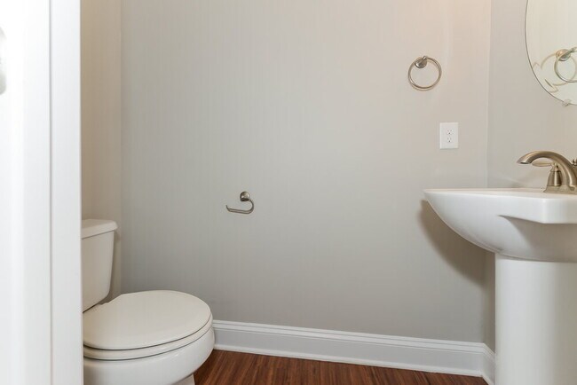 Building Photo - 1028 Tammy Sue Ln