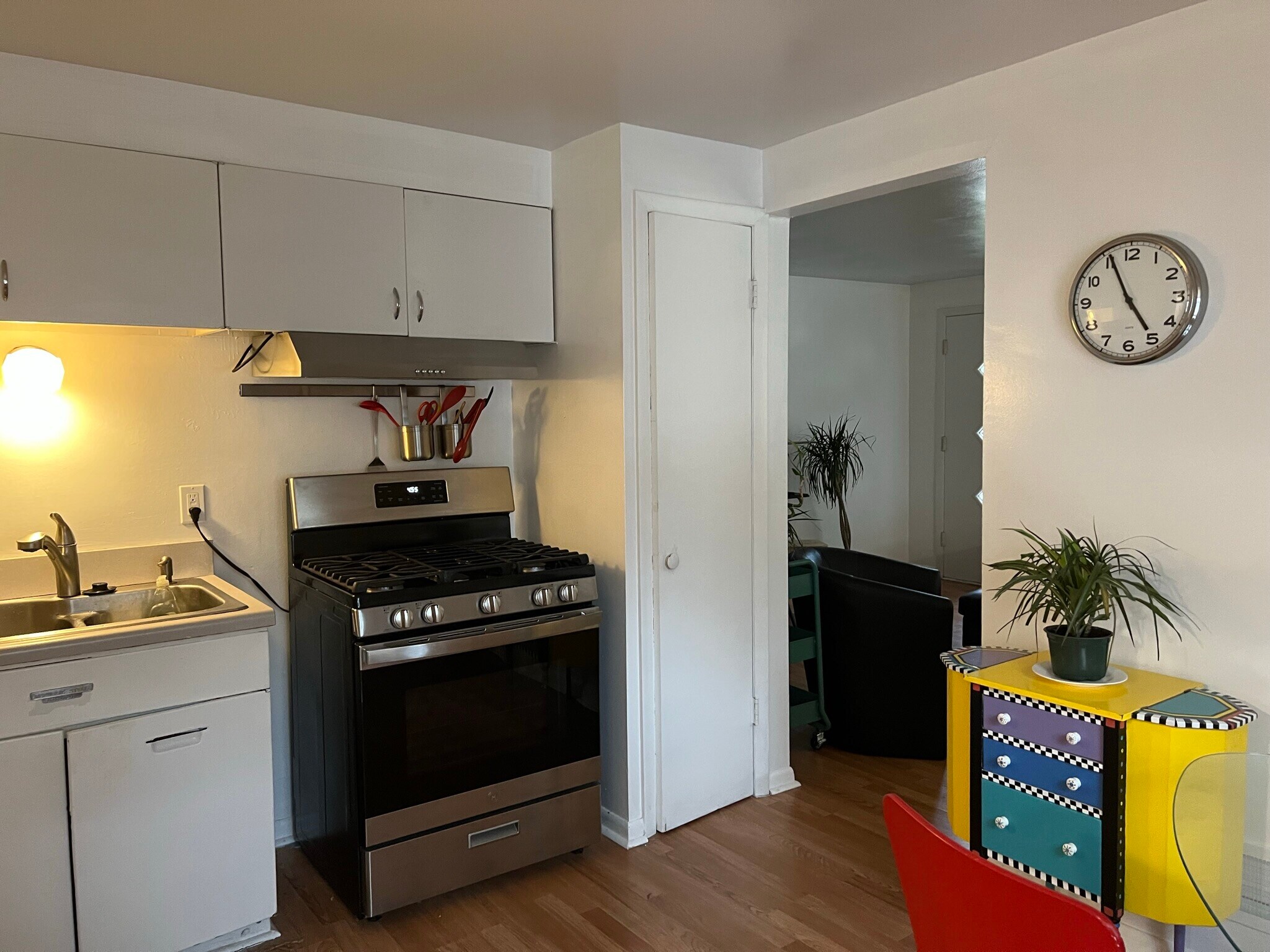 Building Photo - 3401 S Howell Ave