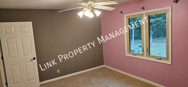 Building Photo - 7701 Elizabeth Way Dr