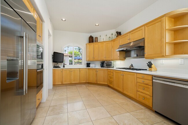 Building Photo - 79695 Mandarina