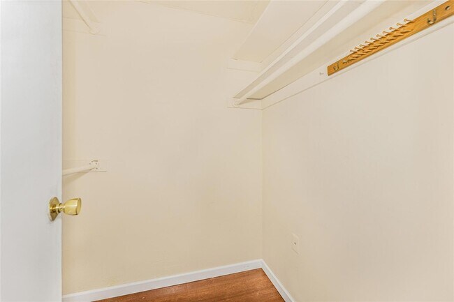Building Photo - 1155 Warburton Ave