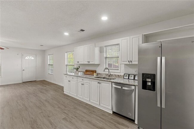 Building Photo - 3003 Brass Dr