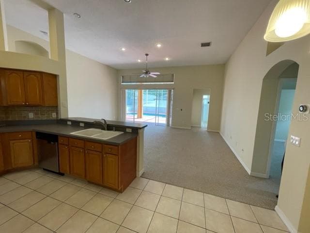 Building Photo - 740 Pickfair Terrace