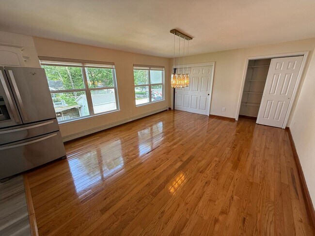 Building Photo - 109 Adirondack Dr