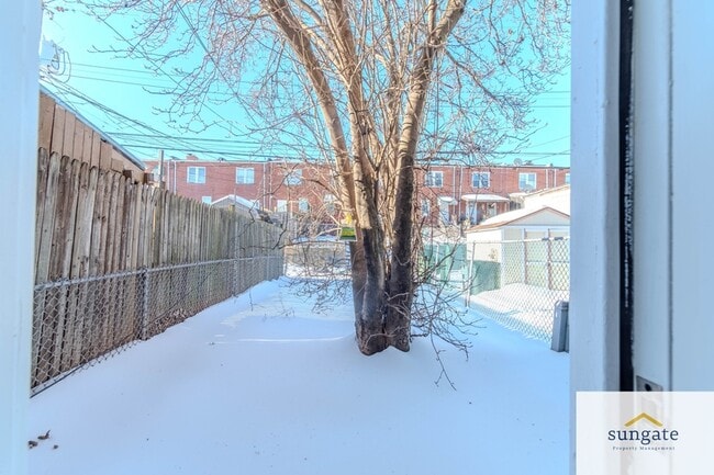 Building Photo - 2018 Griffis Ave