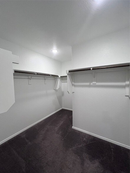 Building Photo - 7400 Gangway Dr