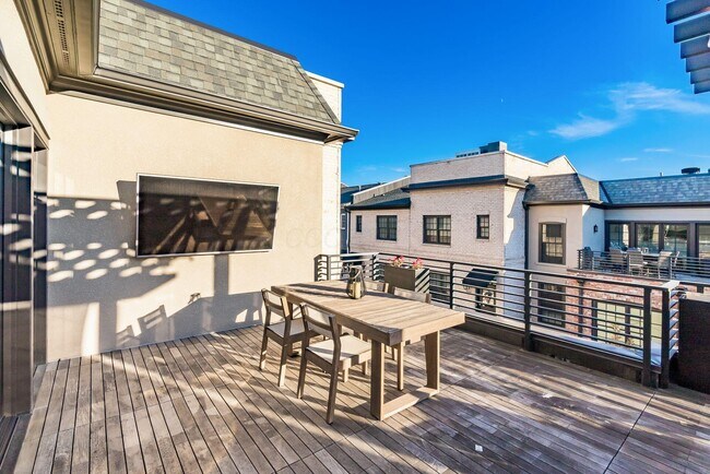 Building Photo - 100 Normandy Ave