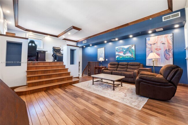 Building Photo - 13643 Deering Bay Dr