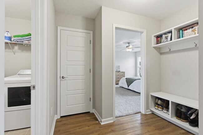Building Photo - 200 Grist Mill Dr