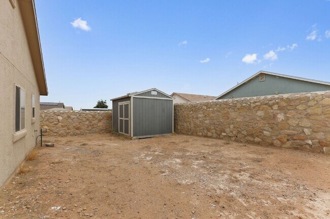 Building Photo - "Charming 3-Bed, 2-Bath Oasis on Dust Storm Lane – Spacious 1,596 Sq Ft Home in El Paso!"