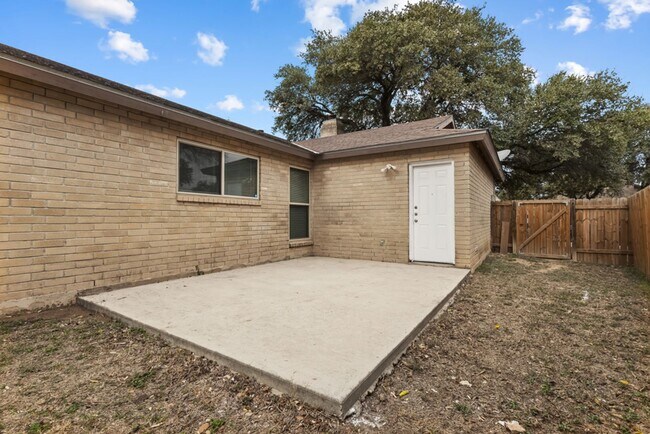 Building Photo - 6808 Betty Levy