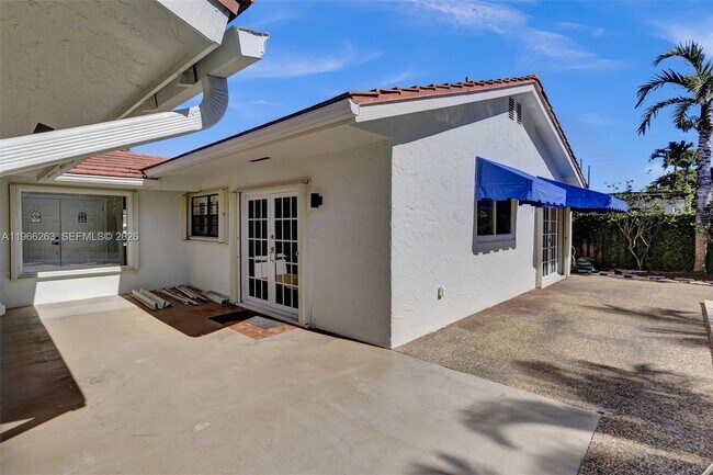 Building Photo - 12020 SW 93rd St