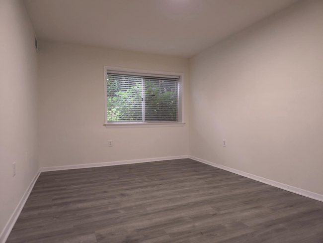 Building Photo - 12209 Braxfield Ct