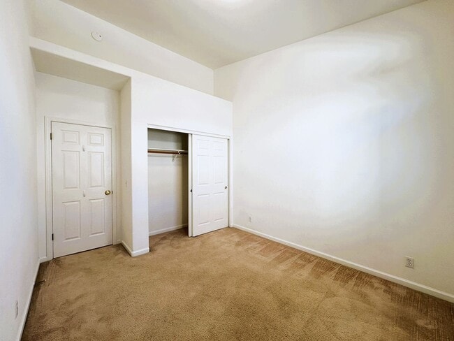 Building Photo - 2172 Dolen Pl