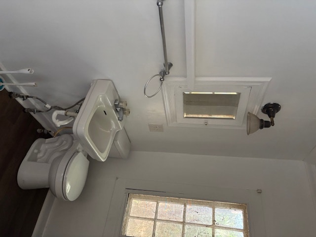 Building Photo - Cottage