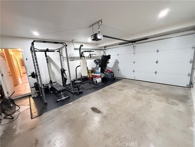 Building Photo - 970 W 8th St