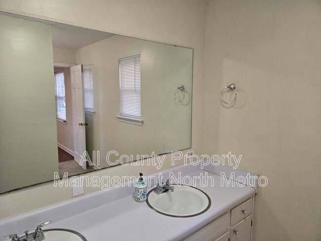 Building Photo - 2367 Graysville Rd