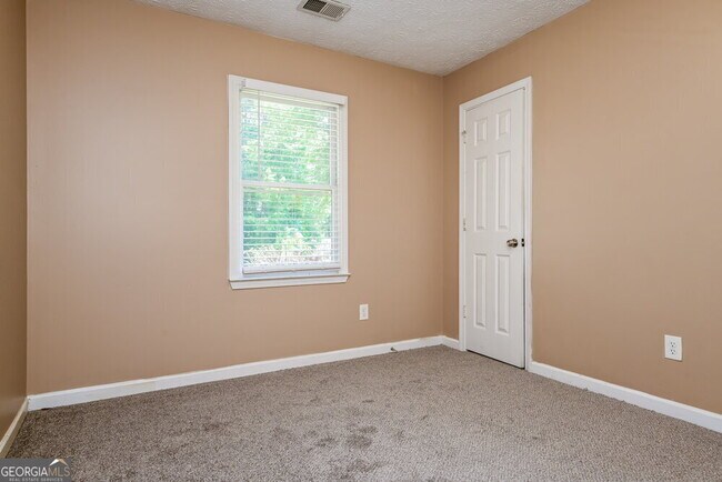 Building Photo - 160 Willow Shoals Dr