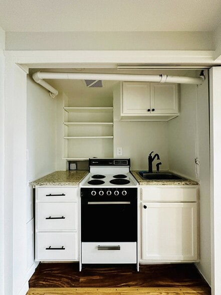 Kitchen - 1056 Olympia Ave NE